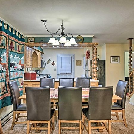 Red River Townhome With Balcony And Mtn Views! Екстериор снимка